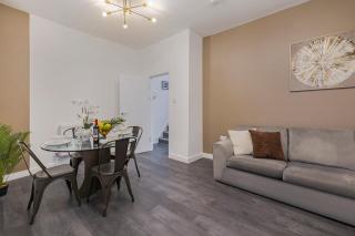 Station Side Sanctuary - 2BR Central Brighton Stay - 3