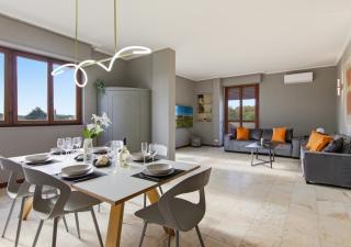 Hostly-The Pisa Walls Apartment-Near Leaning Tower - 1