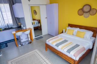 Serene Slope Apartment - 3