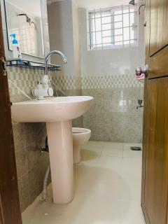 Premium Lakeview Escape Stylish Modern Apartment In Uttara - 4