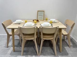 Spacious 5BR Contractor House for 10 with Parking in Bedford - 7