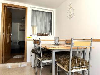 Rustic Breeze Azuga - BBQ, Fireplace and Parking - 8