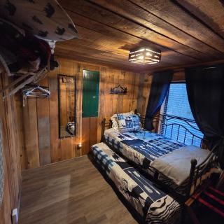 Authentic, Rustic, Cute & Cozy! - 5