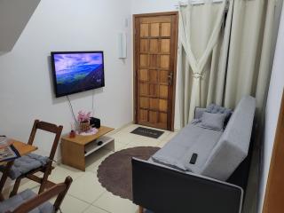 Casa confortável 3 min praia com wifi, churrasqueira e rede de descanso - 0