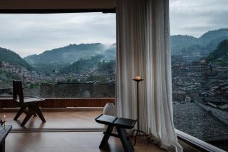 See the mountains, find the place to stay千户苗寨店 - 1