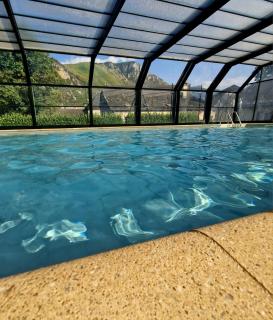 Escapade Montagne en Famille, appartement cosy avec piscine couverte - Bielle - 0