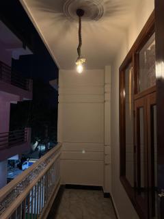 Boho Vibes -Spacious, Private and Cozy space with fast wifi in Delhi and NCR - 4