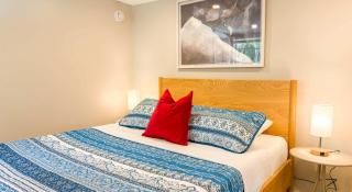 The Jute Box - Pool - Waterview - Wilton Drive - 8