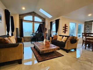 Private Bedroom I Fox Den w Hot Tub and Arcade - 2