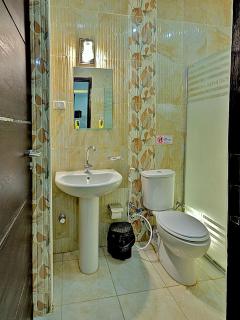 Tut & Pyramid View - Caïro - 5