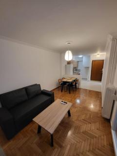 Modern Kolonaki Apartment - 9