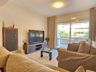 Comfortable apartment with a swimming pool, 250m to the sea. - 3