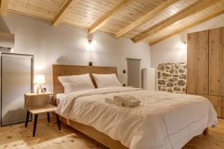 Θριές Παρνασσός - 4