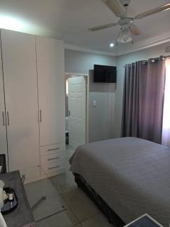 Lolly's Piece of Home - 5