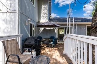 Yosemite Terrace View Retreat - 9