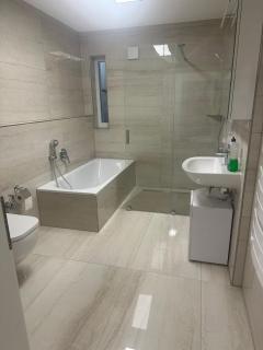 Schönes Apartment mit eigener Küche und eigenem Bad - 6