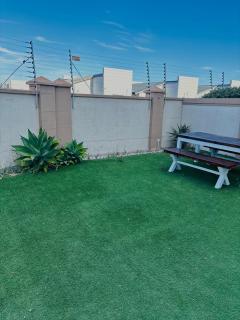 Spacious Entire Townhouse near Muizenberg Beach - Muizenberg - 3