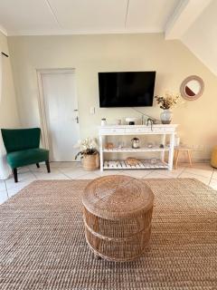 Spacious Entire Townhouse near Muizenberg Beach - Muizenberg - 6