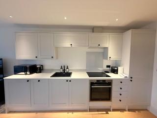 Super Modern Ground floor Flat near City centre - 9