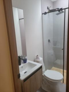 Habitación excelente Ubicacion cerca al simon Bolivar,ViVe claro,Camping - 4