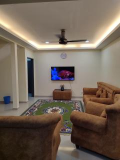 Home in Puchong Mahligai Achmed Homestay - 0