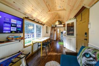 Birdhouse country living close to everything - 7