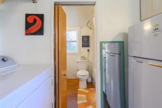 Birdhouse country living close to everything - 4