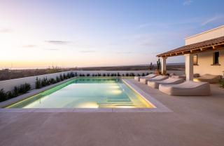 Boutique Villa Featured on Emmy-Award Winning StayCation - 8