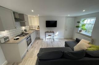F1 Central Cheltenham Apt, Modern, Longstay - 8