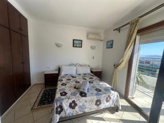 studio with balcony - 0