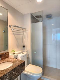 Deluxe Twin Room KK - 3