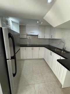 Grandma's bsmt-king bed-Pvt laundry Pvt backyard - 1