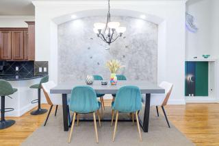 Galleria Getaway Private Pool Sleeps Up to 10 - 8