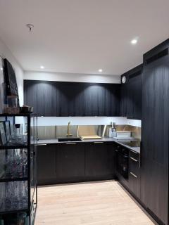 Luxury Panorama Apartment by the Sea with Northern Lights View - 7