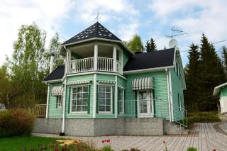 Viihtyisä huvila Savonlinnan Lehtiniemessä - 0