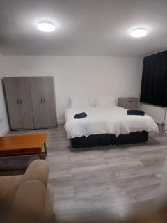 The Stadium Rooms Elegant and Comfy Stay - 2