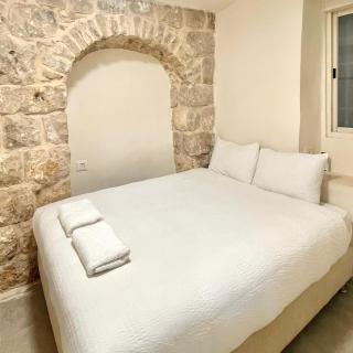 Authentic Jerusalem Charm - 2 BR Nachlaot - 7