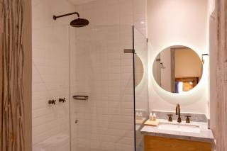 B Haus Hotel Boutique - 3