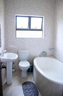 Moriti Inn Guest House - 8