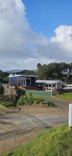 Kiwi Bach - Beachfront & Sunsets - 8