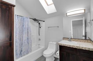 Spacious 3-Bedroom Near Campus - 6