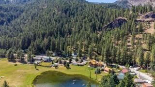 Hansel Getaway Chalet - 8