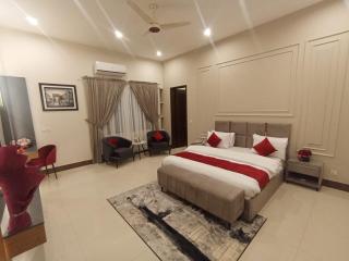 Holiday One Hotel & Suites - 8