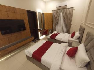 Holiday One Hotel & Suites - 4