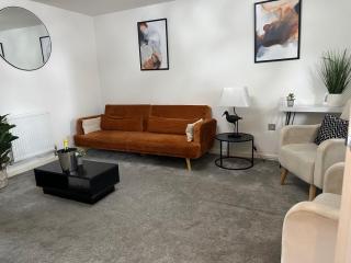 Margam's Gloucester House for Business Travellers - 5