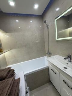 Cuza Vodă APARTMENT - 4