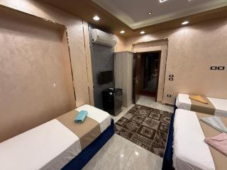 Cairǒ-Plazǎ UP Hotel - 5