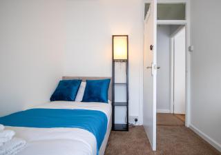 Maidstone House ideal for Work Trips and Getaways - 6