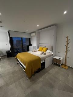 E1 Suites Studio - Modern Comfort & Spa Luxury, Gibraltar - 9