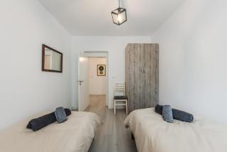 2Bdr Central Condo-5min Walk from New Bazaar - 3